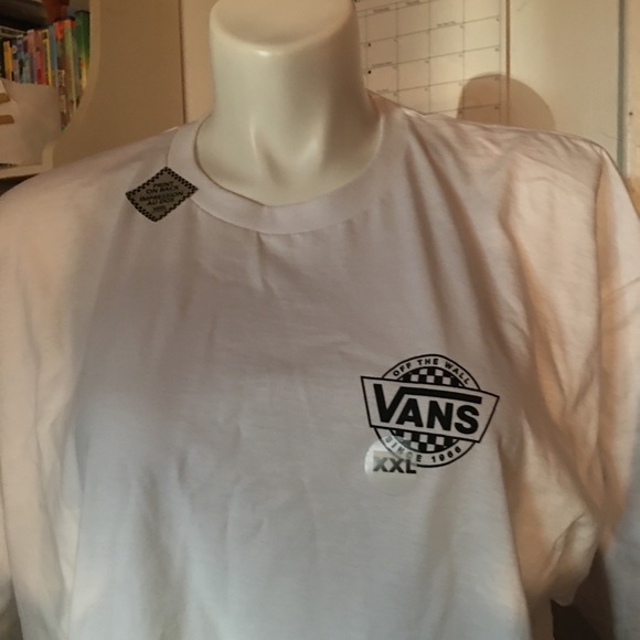 🏈🏈NWT Size 2x Men’s New Never Worn Vans T-Shirt - Picture 2 of 5